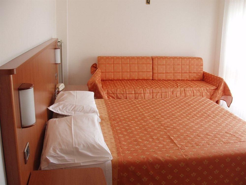 Hotel Aquilia Laigueglia Bagian luar foto