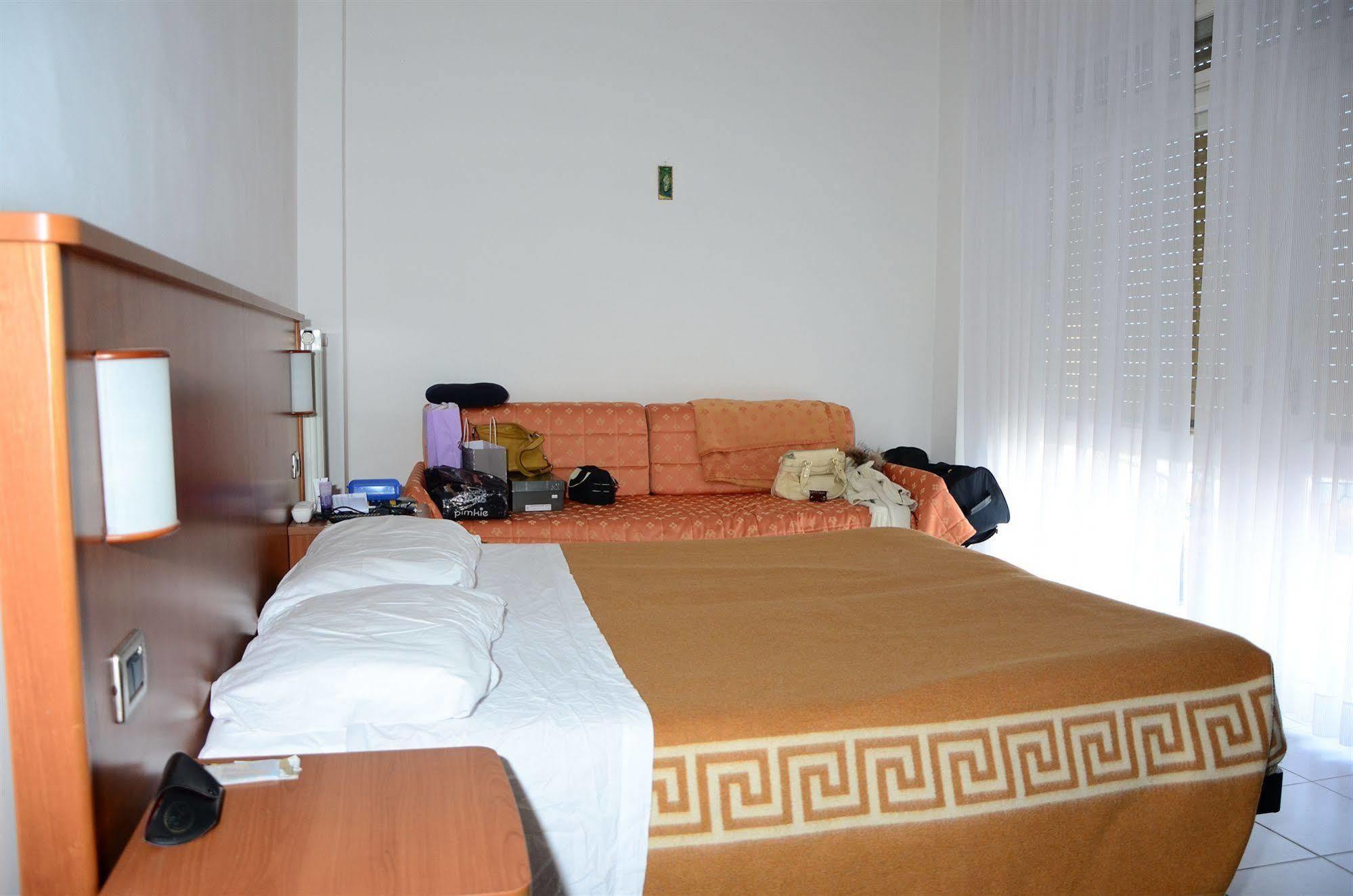 Hotel Aquilia Laigueglia Bagian luar foto